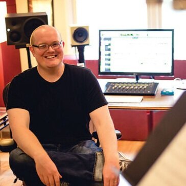 Ed Boyer is a multi-platinum, GRAMMY and Emmy Award-winning sound engineer, who has mixed everybody from Pentatonix to GLEE with finesse and power.